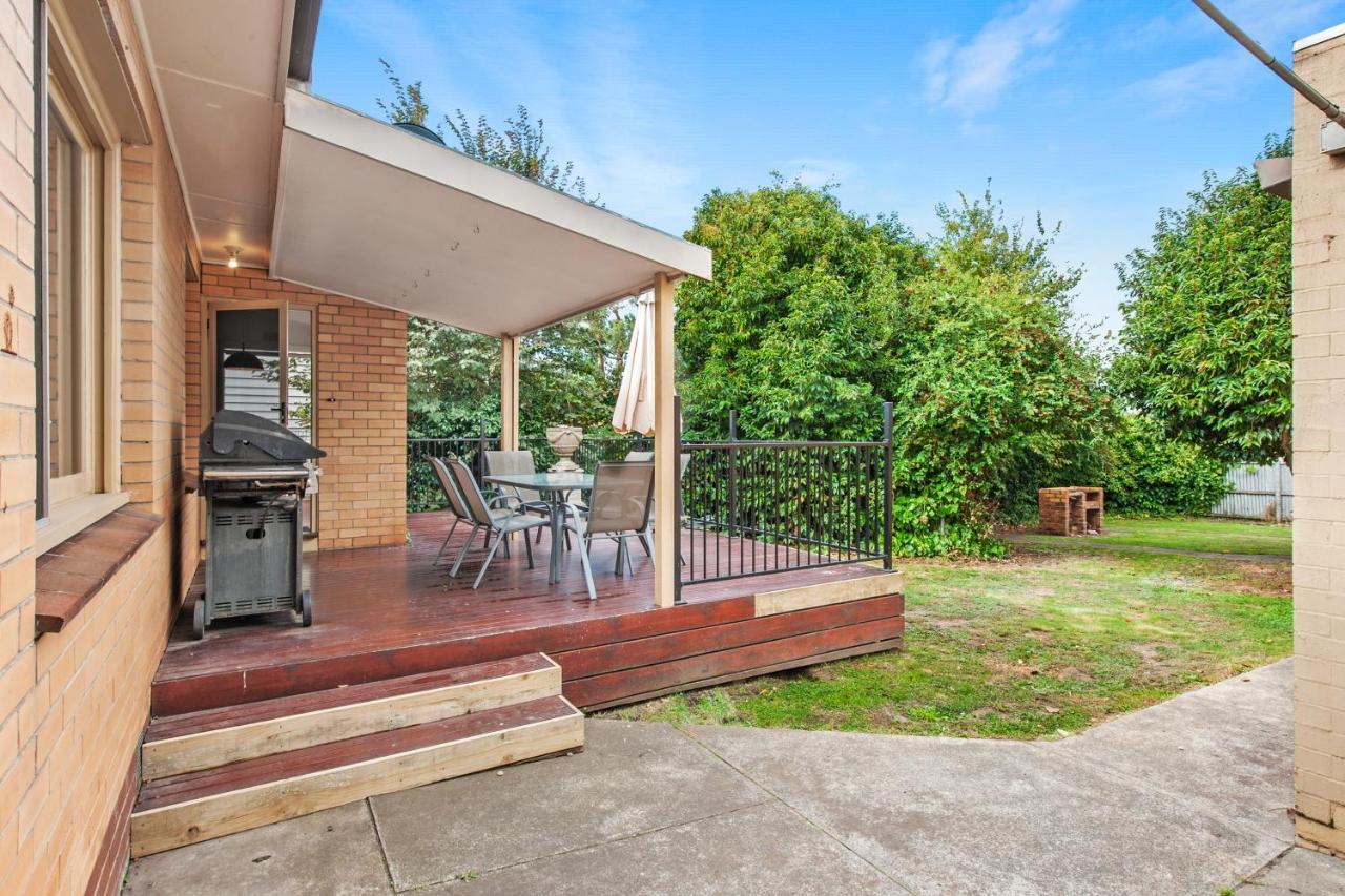 Family Friendly, Sleeps 8, Big Backyard, Pet Friendly Vila Ballarat Exterior foto